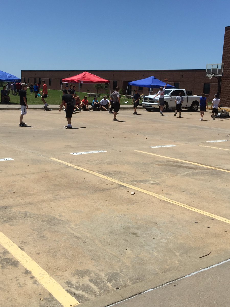 _HoweHype's tweet image. Spring Fling Fun!!