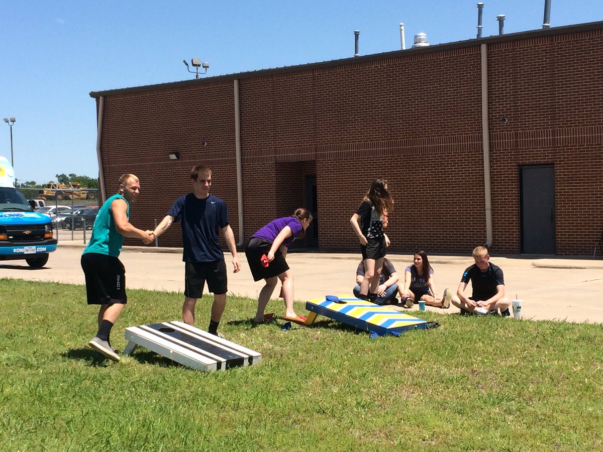 _HoweHype's tweet image. Spring Fling Fun!!