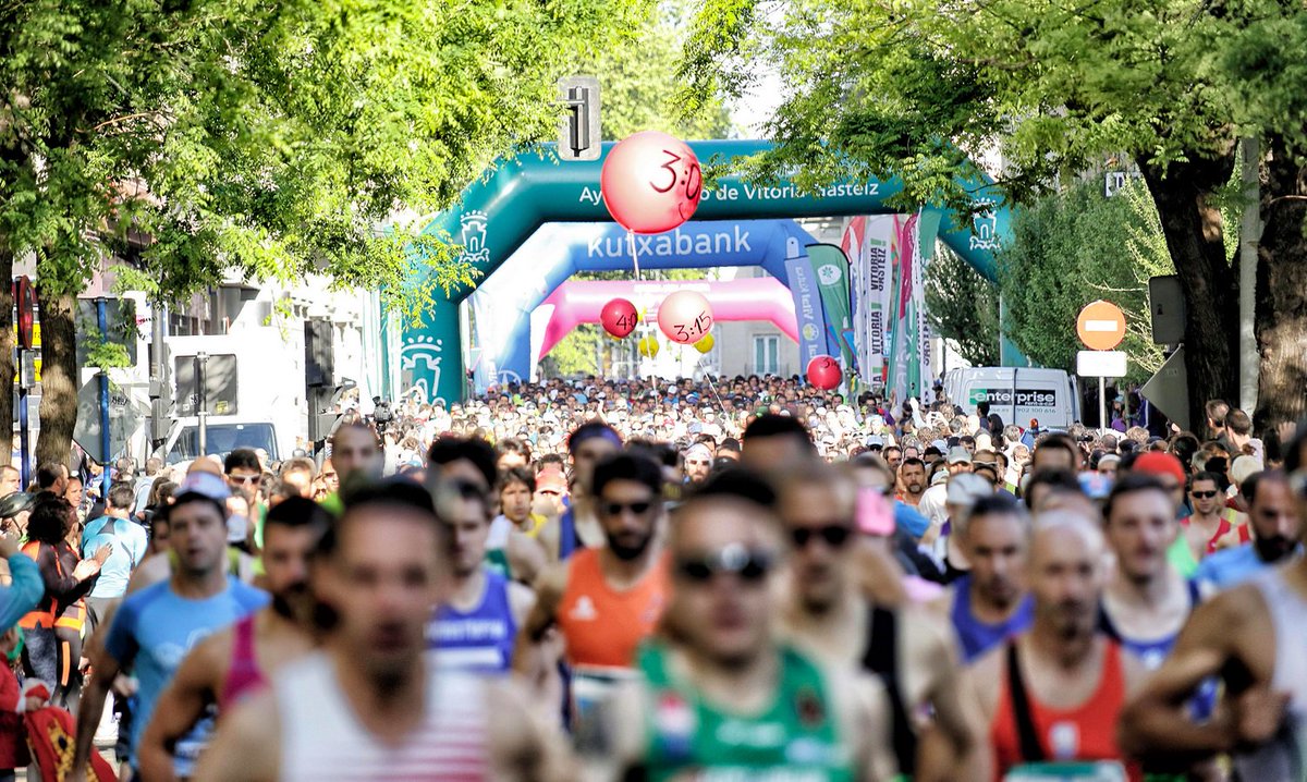 Récord de participantes en el Maratón Martín Fiz cadenaser.com/programa/2016/… <a href="/maratonfiz/">martin</a> @MartinFiz_42k #Running