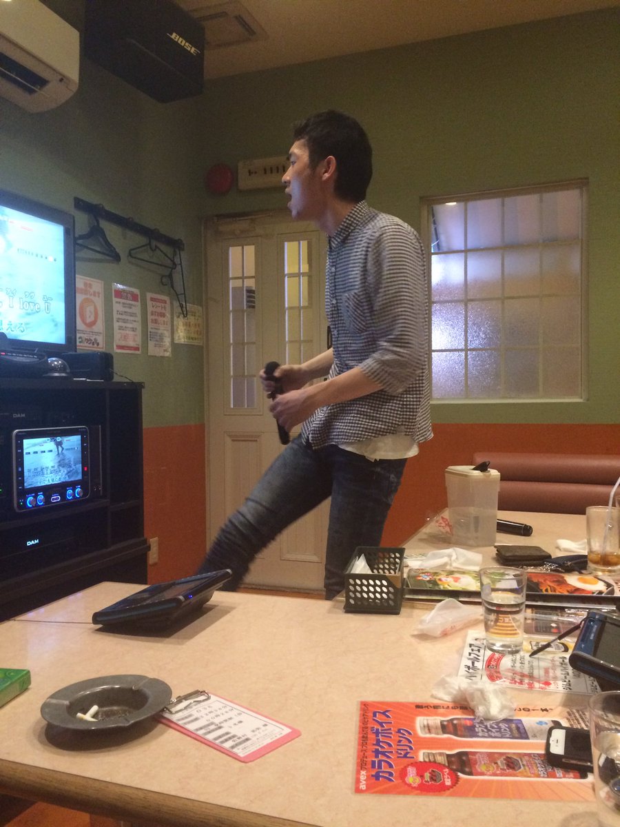 JsoulLove777's tweet photo. カラオケなう

なんだかんだ
ゆきやが1番楽しそうw https://t.co/YAWLW4K3Fg