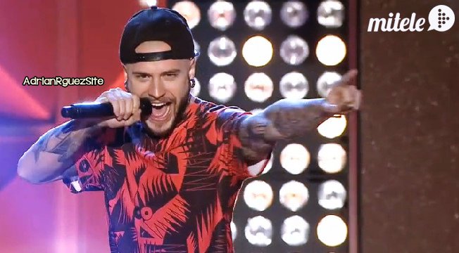 AdrianRguezSite's tweet photo. FOTOS | @adrirodriguez8 en la 2º Gala de @levantatet5.
#Levantate2 [5] https://t.co/AUoO3pimE8