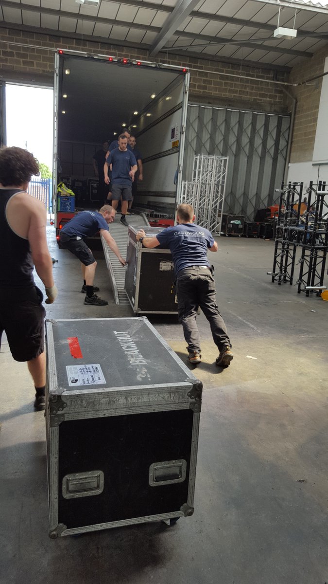 backlinetechuk's tweet image. boring_roadie: RT Blackoutltd: Truck No 7 in Blackout ready to go to Excel this afternoon #eventpost