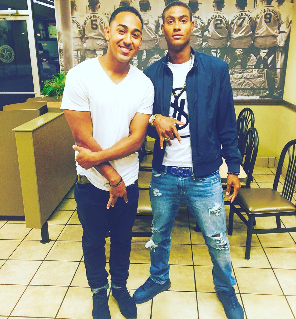 Kid_Vid1's tweet photo. We was foolin last night https://t.co/NVcrGzQ9nM