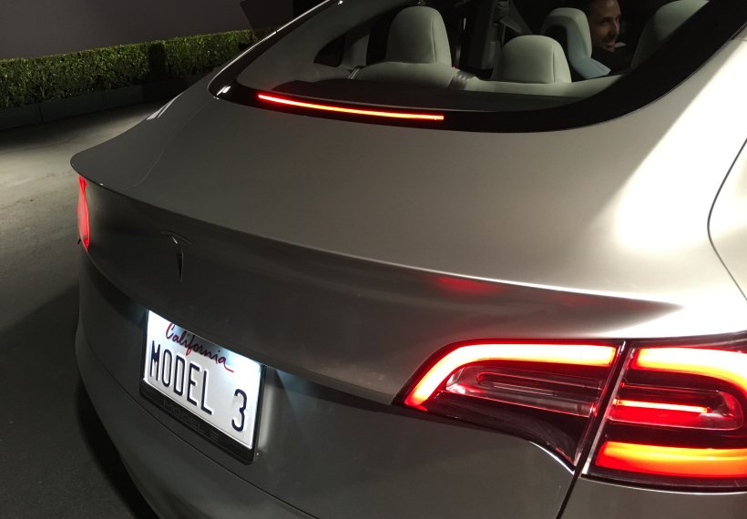 TeslaRT's tweet image. RT @teslaliving #Tesla Says Model 3 Design Is Not Finalized - @FortuneMagazine for.tn/1TaQ70K