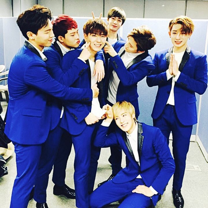 오늘 데뷔 1주년을 맞은 남자 아이돌 | 인스티즈