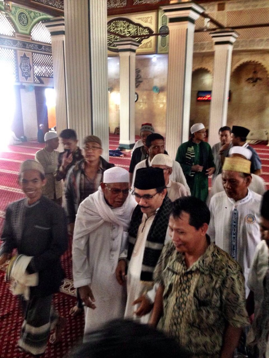 GustavSuhendar's tweet photo. Yang dicari di Jakarta ini bukan penguasa, tetapi pemimpin, dan bukan juga penggusur #WhyAdhyaksa https://t.co/2wVjaC4zRv