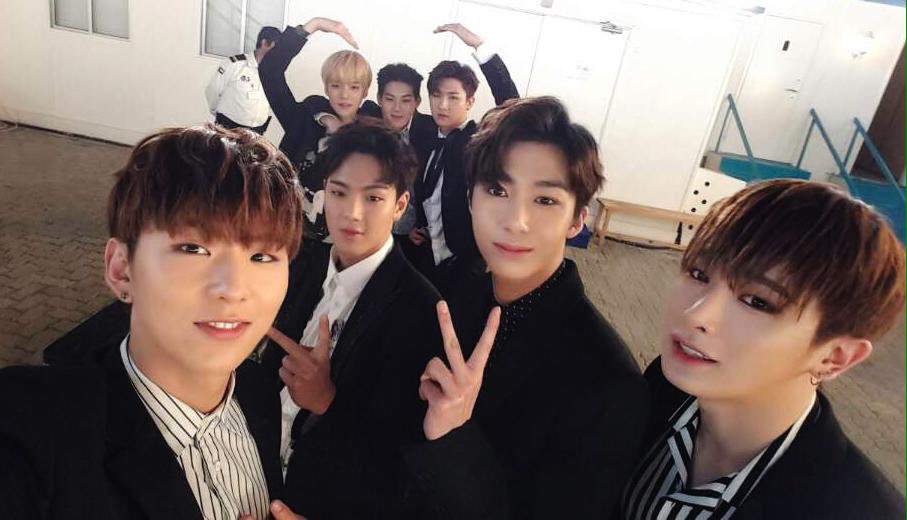 오늘 데뷔 1주년을 맞은 남자 아이돌 | 인스티즈