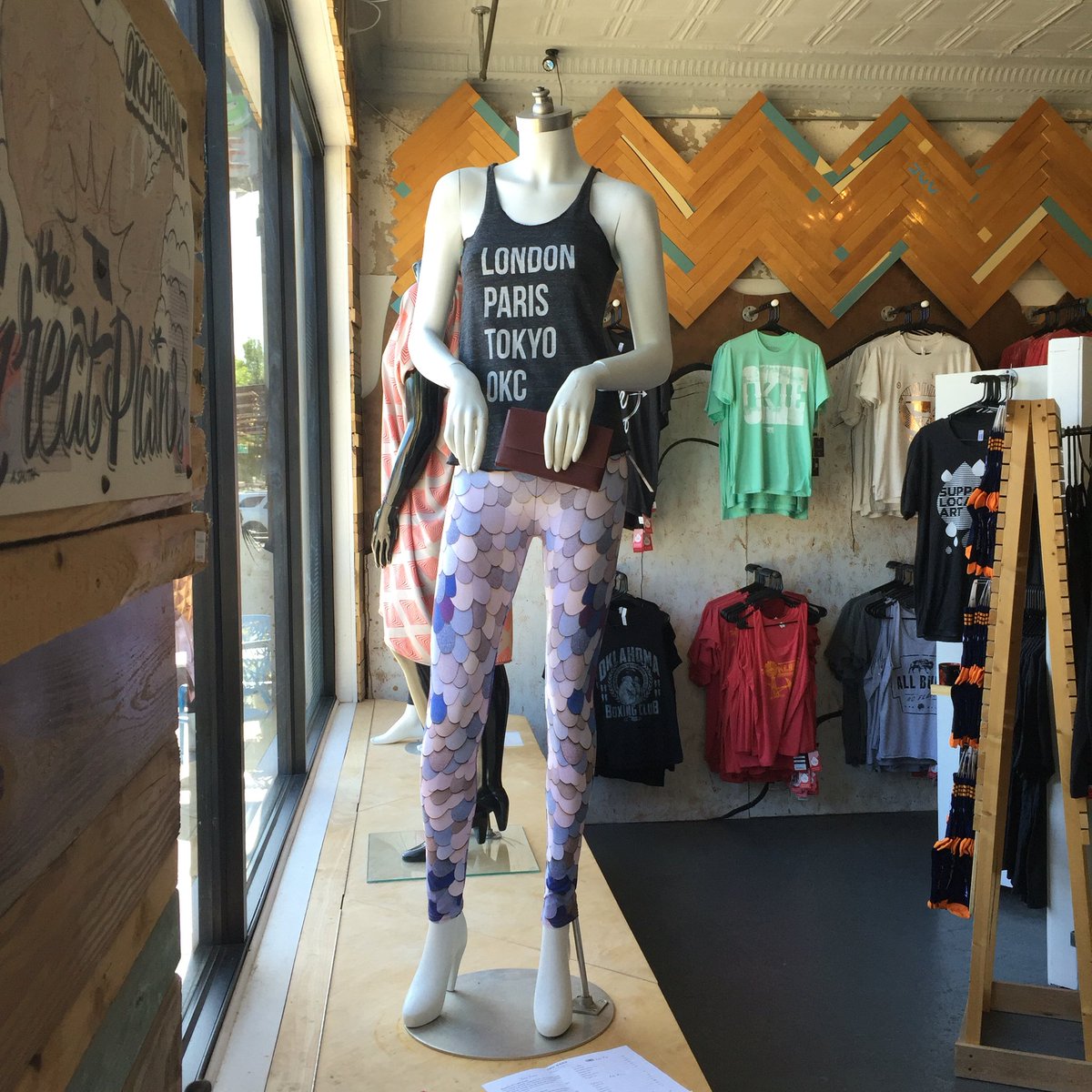 starkandbasic's tweet image. Loving this look @DNAGalleries!