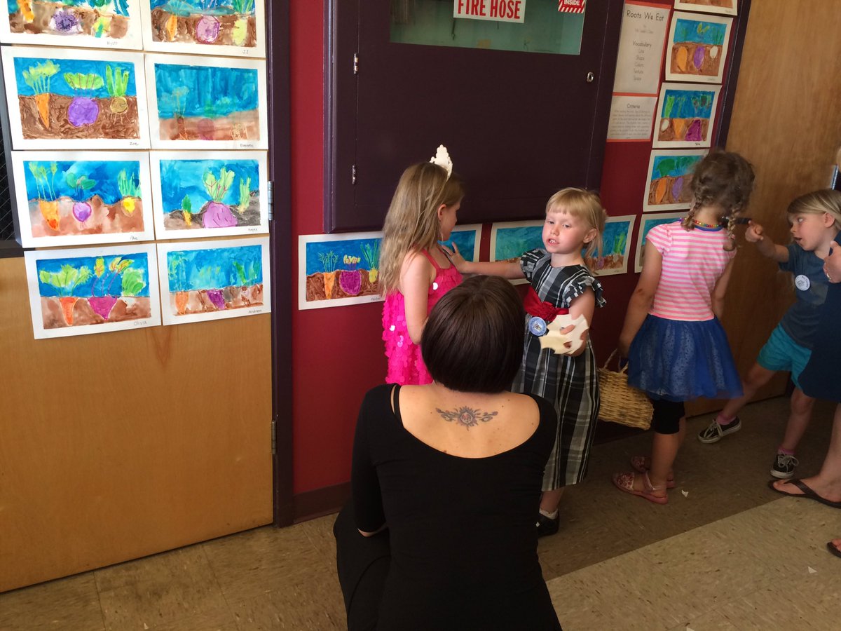 LewisRoom20's tweet photo. Art Night was a success! Thank you to all who came out to support :) Our kindergarten docents did an amazing job! https://t.co/aizkATAZ8t