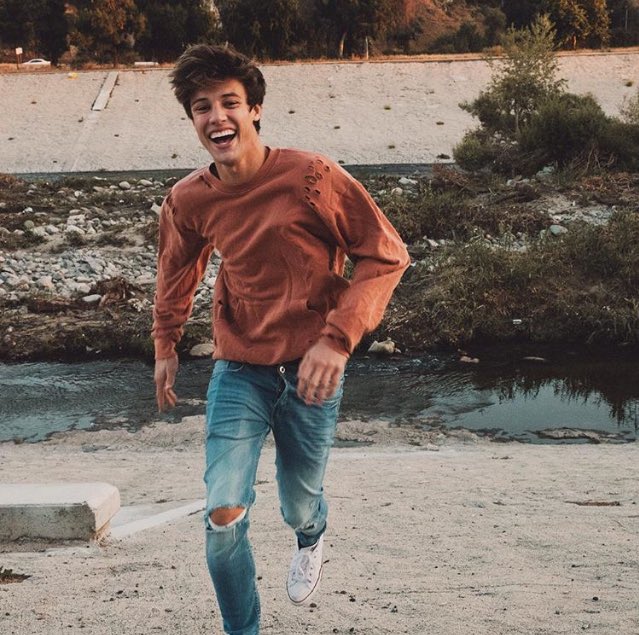 MAGCONUpdates's tweet image. Cameron Dallas via Instagram:
"You got me smiling more 😊 @BryantEslava"