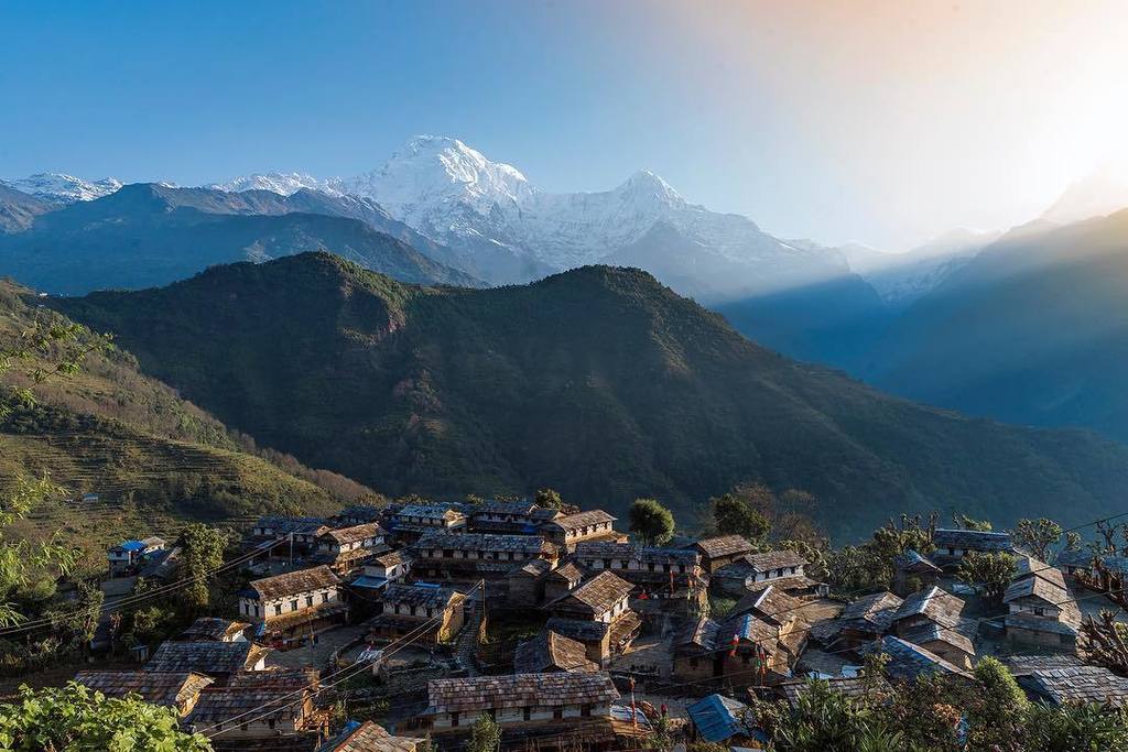 MaxGreenstein's tweet photo. Not posted for a while but couldn't resist this one of the #annapurna #mountains https://t.co/nxOUIX9Vtv https://t.co/dunpgNqUvs