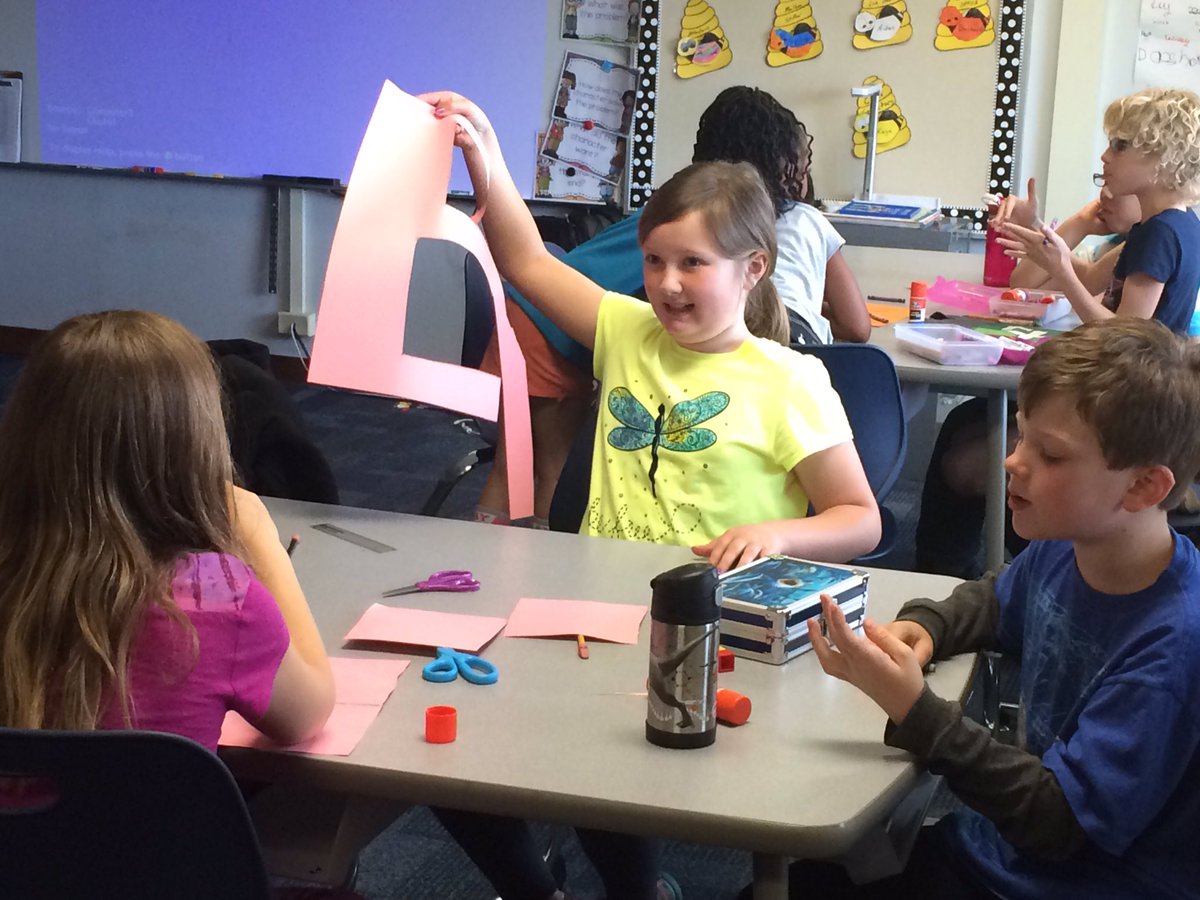SRMGrade6's tweet photo. Genius Invention Hour! #futureready #collaborationMRE https://t.co/dfYGwg7B3q