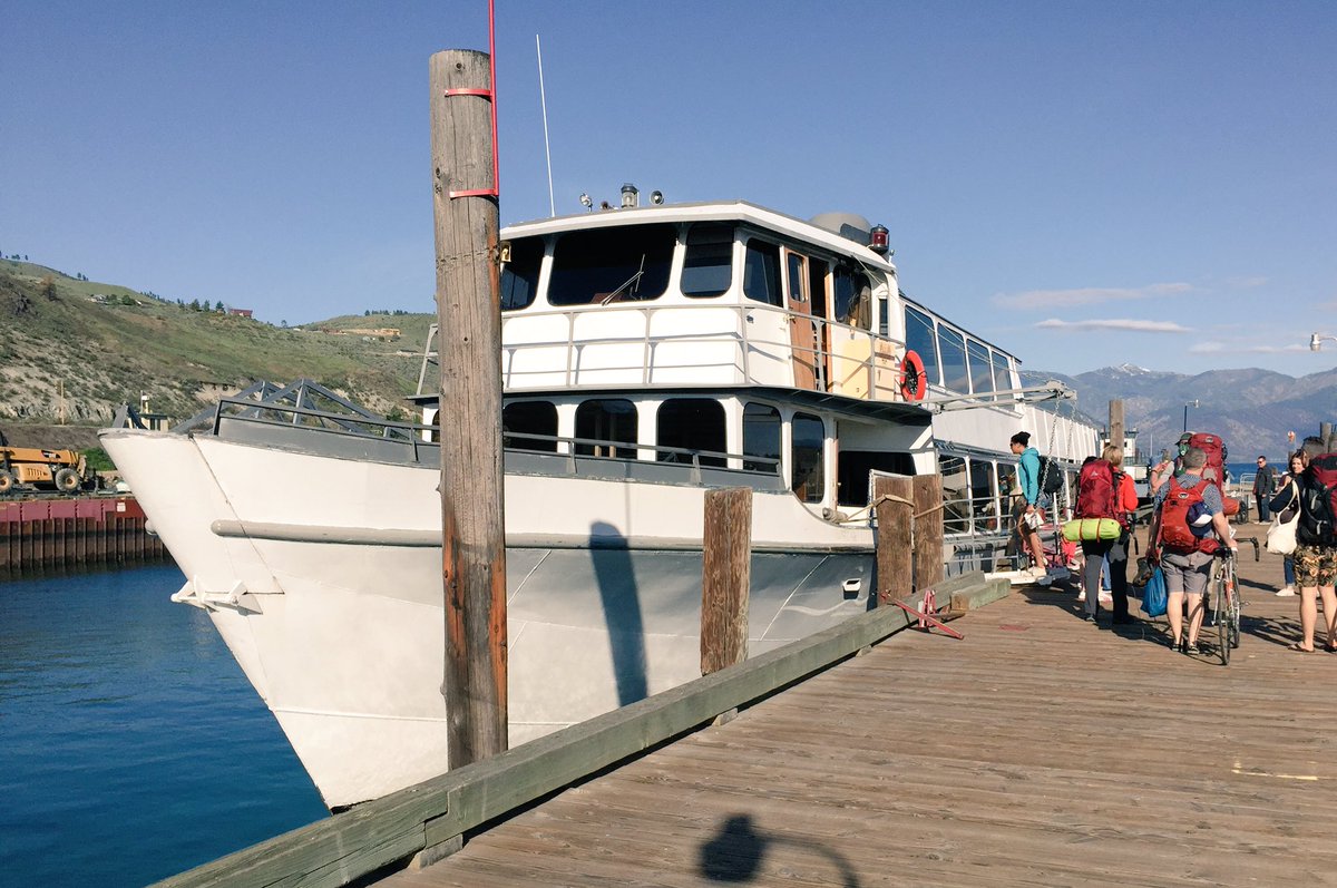 StuffedSuitcase's tweet photo. Ready for 4 hr tour on Lake Chelan - let's hope for a safe trip! #LakeChelan #WAoriginal https://t.co/rxyvLNmB4J