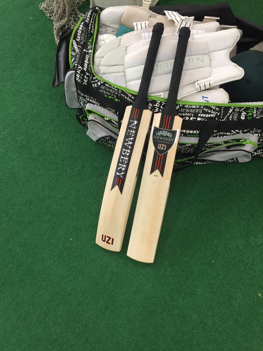 LCammo's tweet image. Cheers to @Newbery_Cricket for the new bats #properkit