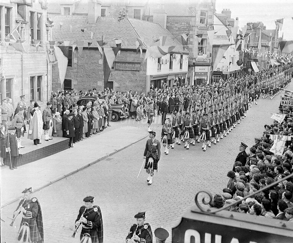 The Seaforth Highlanders receiving the Freedom of the Royal Burgh of Dingwall on this day in 1954. #OTD