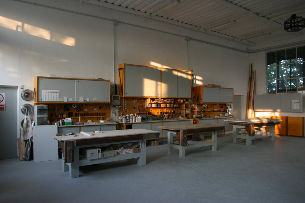 LonghinLab's tweet image. #Laboratorio #Falegnameria Longhin
Our #carpentry #workshop
#Vigonovo, #Venice, #Italy
Info: falegnamerialonghin.jimdo.com