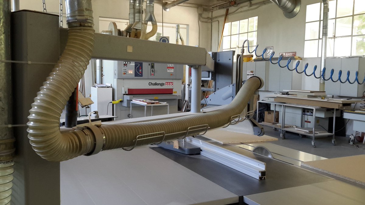 LonghinLab's tweet image. #Laboratorio #Falegnameria Longhin
Our #carpentry #workshop
#Vigonovo, #Venice, #Italy
Info: falegnamerialonghin.jimdo.com