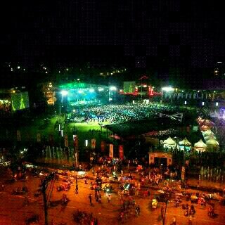 tha_loverswhite's tweet photo. Purwokerto tonight.....mata najwa on stage #matanajwaonstage #purwokerto #alun-alun https://t.co/M2iD1lpcKJ