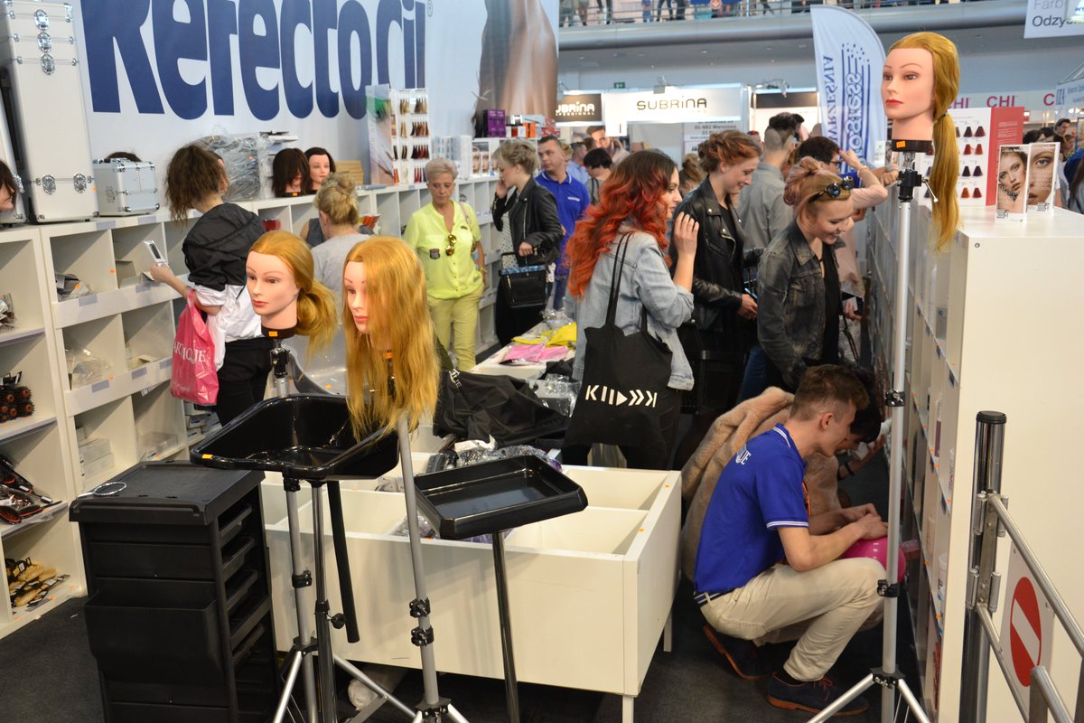 ProgressWrz's tweet photo. #Fotorelacja z #targów #Fryzjerskich i #kosmetycznych #LOOK &amp; #BeautyVISION #Poznań.
#kosmetyki #kosmetyczne #uroda https://t.co/vTmlO09HBW
