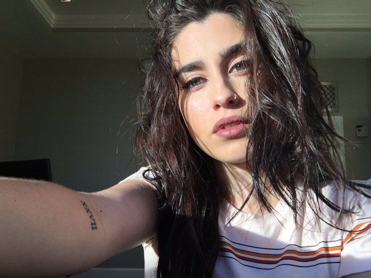 LaurenJauregui's tweet image. Tanks for 2M of u caring about what I think and what not❤️ ur watching me grow and it's lovely that ur interested☺️