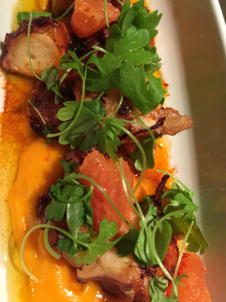 MunizMe's tweet photo. It's #tapas time #Open4Lunch @Restotapeo #Octopus https://t.co/F5yT12MOL4