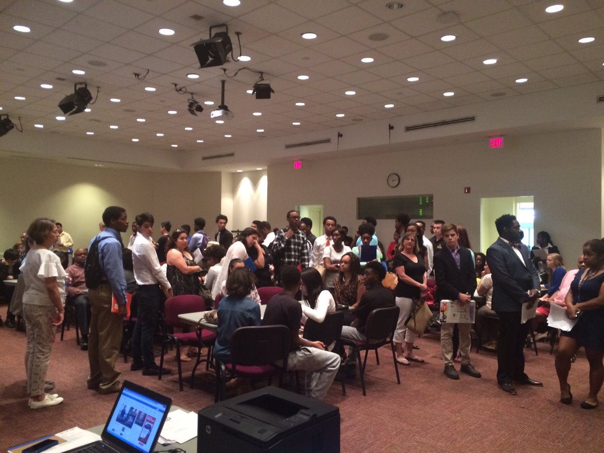 dljessupjr's tweet image. .@CLTgov MYEP30 orientation--72 interns will be supporting @MeckCounty this summer. #CLTworks