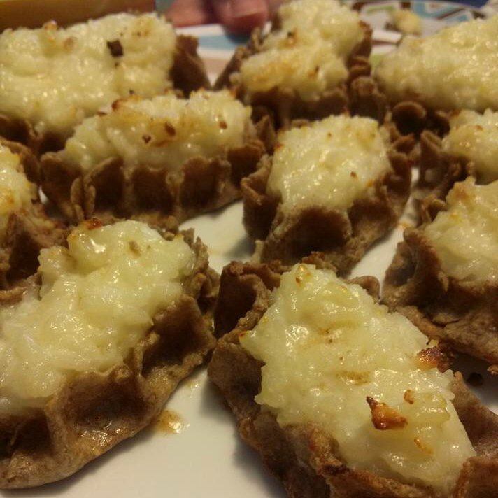 MaijaMaunu's tweet photo. Making Karelian pies out of leftover rice pudding: #NotWasting and delicious!😍 @UNEP https://t.co/eJtfEQZ0VB