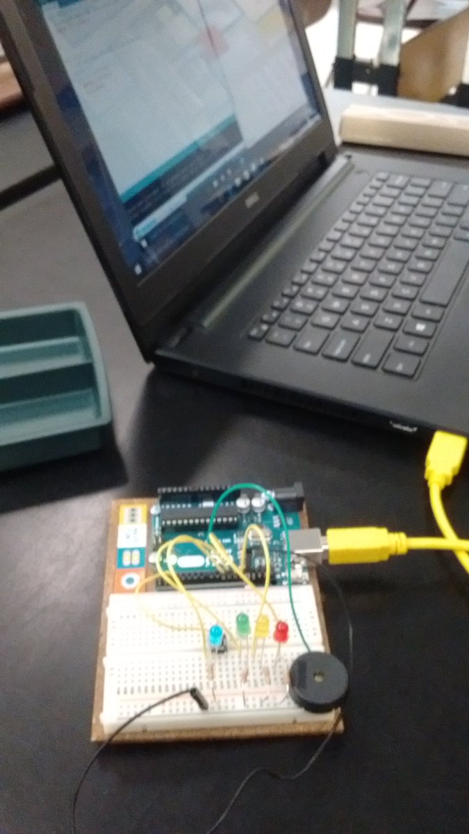 BrancaccioDavid's tweet photo. DRMS Robotics Club just learned how to wire and program the game Simon. @WakeMiddle @DRMSdolphins @DRMScience https://t.co/JzO1dUlN4G
