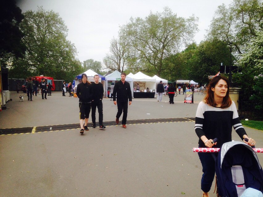 EdwardJHancock's tweet photo. @cbrafman This is happening in Clissold park! https://t.co/YPiar8mCcE