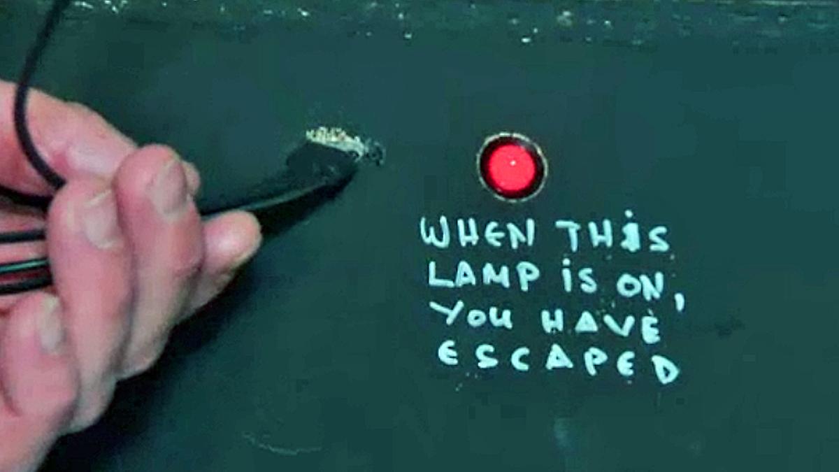 ntvde's tweet photo. n-tv Ratgeber: Neuer Freizeitspaß für Rätselfreunde: Escape Games https://t.co/7duTNzPu2f  (Video) https://t.co/XLGizQam1o