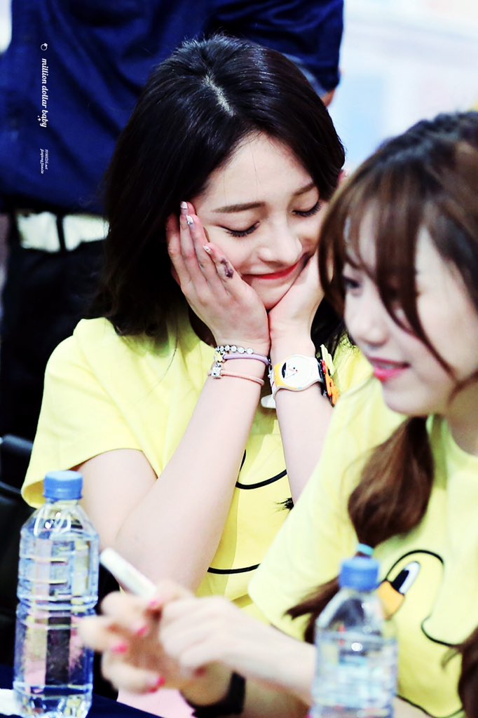 Pin By Ry X On I O I Pinky Ioi Pinky Daniel Wellington Pinky