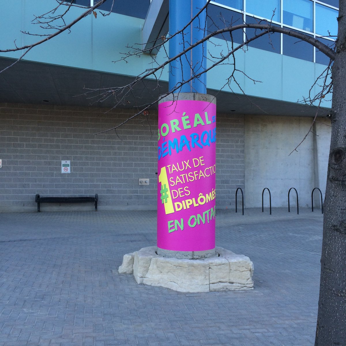collegeboreal's tweet photo. Quand on est le MEILLEUR collège en Ontario, on se démarque! @collegeboreal #démarquetoi #onfr #fierté https://t.co/RqZ56Y2VfL