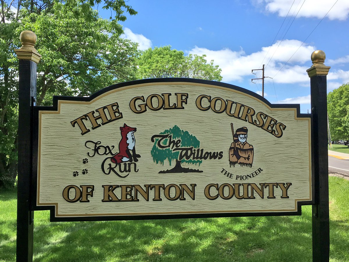Our entrance sign/posts <a href="/KentonCoGolf/">KentonCountyGolf</a> got some new fresh paint. Looking good! #FoxRun #Willows #Pioneer