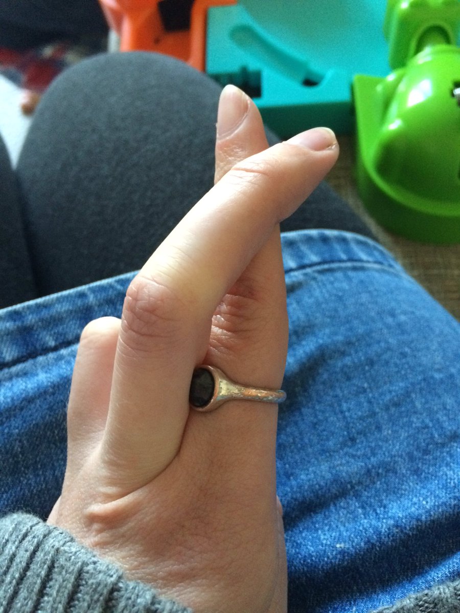 LolaPoloozaUK's tweet photo. OK, so now instead of RSI I have to do this #interviewnextweek ๐ณ https://t.co/mJ2XUtyChz