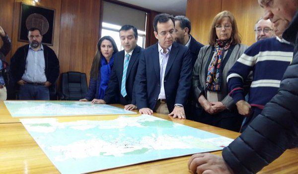 biobio's tweet image. Gobierno presenta los 5 investigadores que estudiarán nexo de salmoneras y crisis ambiental rbb.cl/e54c