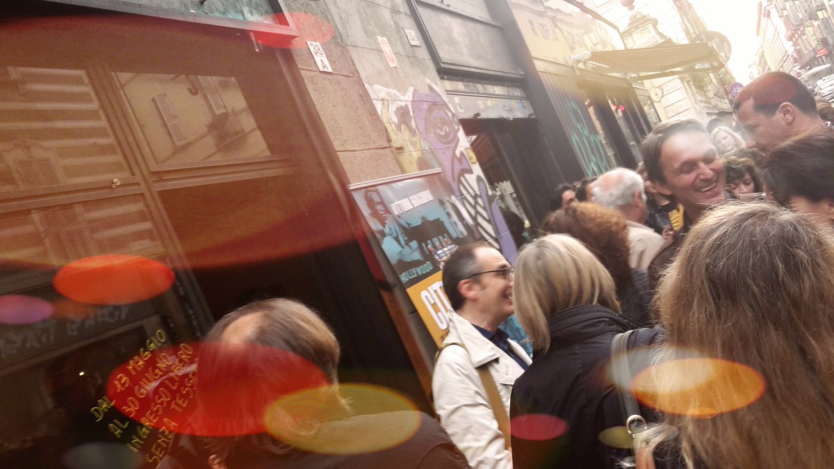 EDTlibri's tweet photo. Bel movimento qui da Amantes. Venite a godervi il dj set per City Blues di @imnly! #edt40 Fino a notte fooonda! https://t.co/peBMWiT7AP