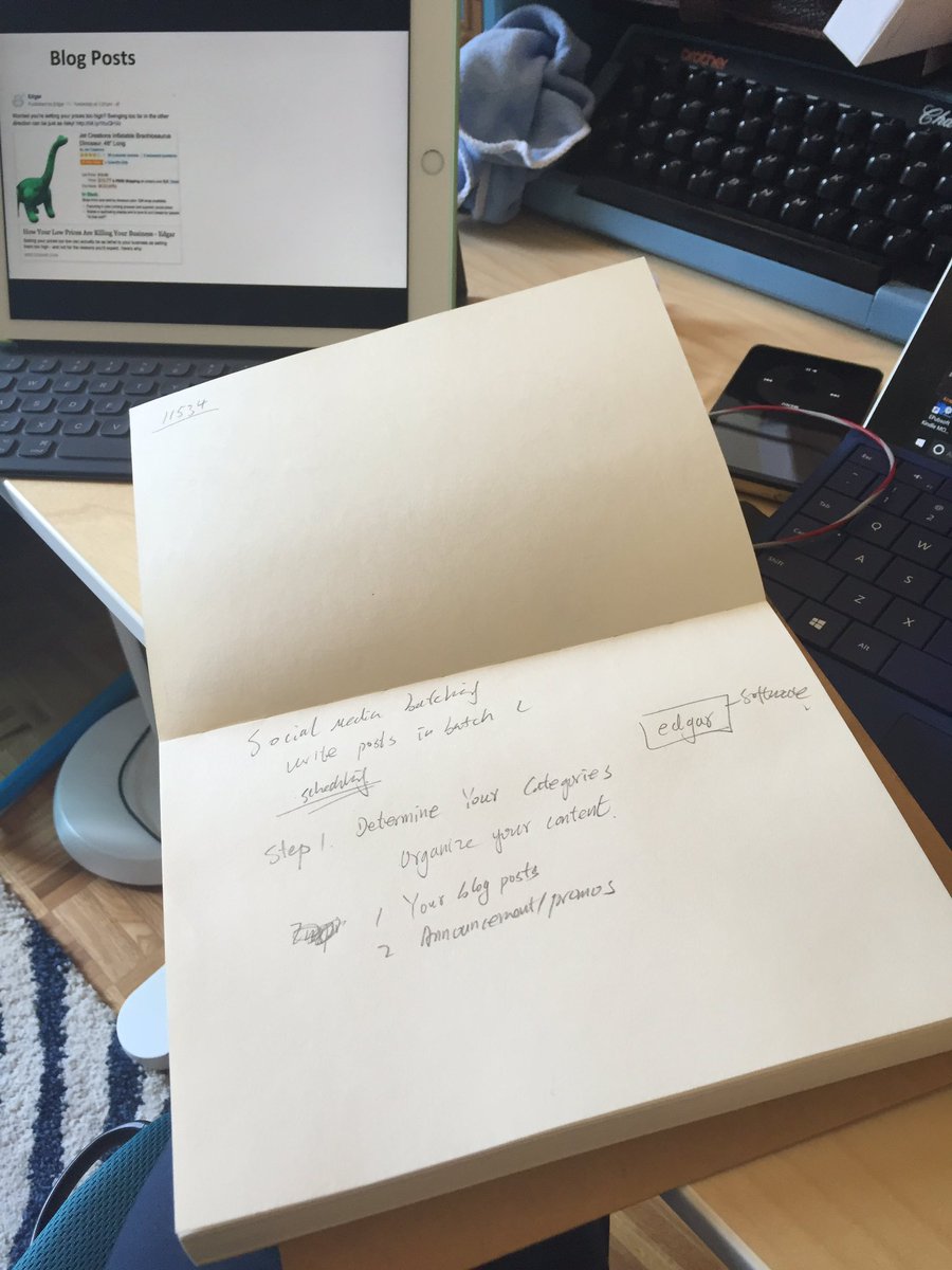 yammaku's tweet image. @TeachableHQ slides please! #booktocourse