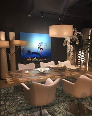 MoradaFurniture's tweet photo. Imagine hosting a dinner for friends around the #FloatingLianaTable simply sublime @MoradaFurniture #moradahfb https://t.co/WIxFg6znUV