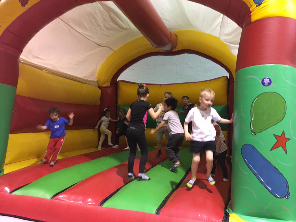 StMarysPS14's tweet image. P1 had a brilliant morning at our joint sports event with @KSCC23 @Ardgowanpr #Numeracyacrosslearning