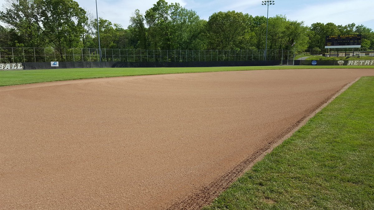 UMBCSportsTurf's tweet image. Able to play after 2 weeks of rain......thank you @DuraEdge &amp;amp; @Turfaceproducts