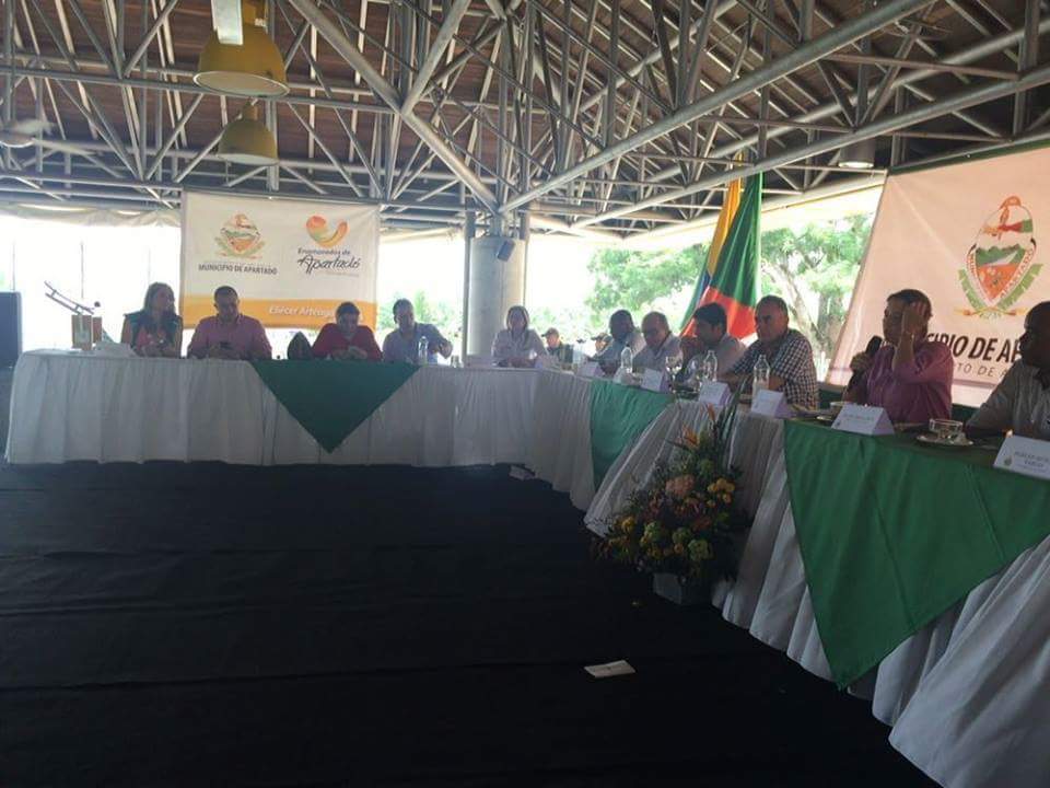 ComisnSptimaCRe's tweet photo. La comisión  Septima sesionando desde Apartadó - Antioquia https://t.co/vTn8BWtJ5V