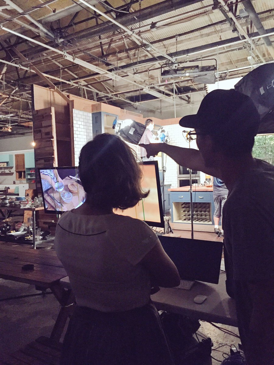 hedleybennett's tweet photo. Stopped by the @tastemade HQ today and it was MAGICAL ✨🌟💃 https://t.co/MLKKWncw26