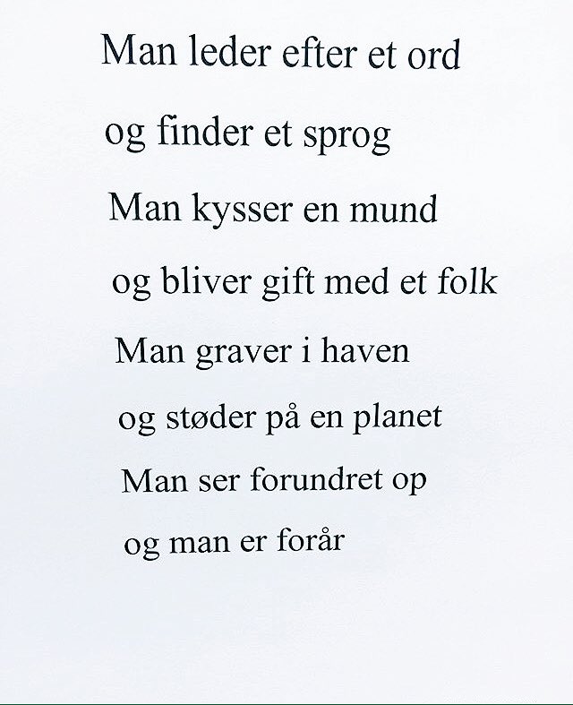 Kæreste <a href="/estermoe/">Esther Moe</a> Intet er helt selvfølgeligt.Alt er nyt og mærkværdigt. Intet er omsonst.Alt har sin tid, som er nu