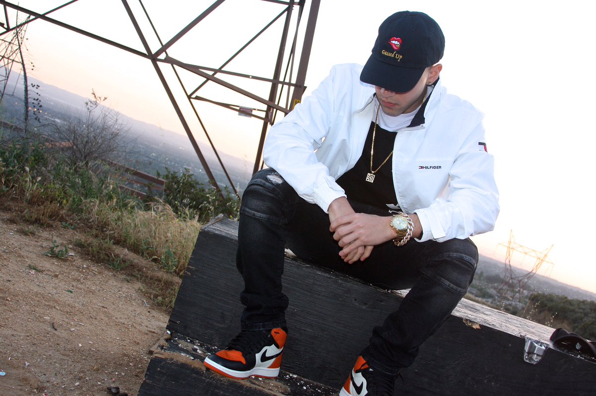 CapaholicsStore's tweet image. Black Gassed up strapback cap available on Capaholics.con