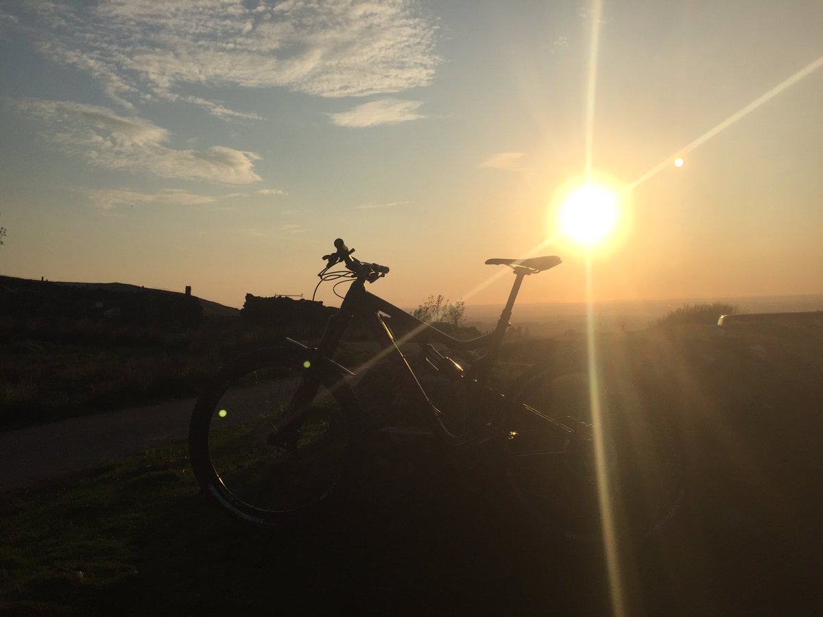 Stunning Snowdonia. <a href="/santacruzbikes/">Santa Cruz Bicycles</a> <a href="/Evolution_Bikes/">Evolution Bikes</a> <a href="/mbwales/">MBWales</a> @POCSports <a href="/RideSkincare/">Ride Skincare</a> <a href="/DerekTheWeather/">Derek Brockway - weatherman</a> <a href="/cbmeryri/">CBME</a>