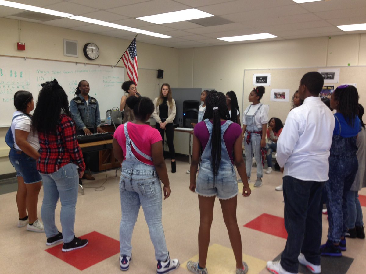 Val Turner tweet media