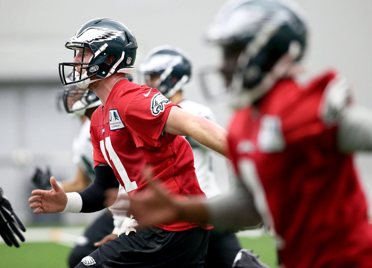 PHOTOS: bit.ly/1TbyFEa Carson Wentz works out at #Eagles rookie mini-camp #FlyEaglesFly #NFL #football