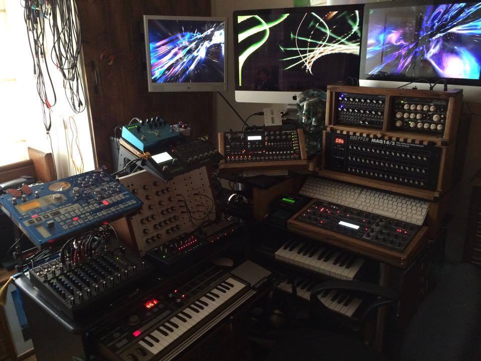 LoopArtists's tweet image. It's Friday! Have a great weekend and go download some free loops from LoopArtists! bit.ly/1vtkfHl