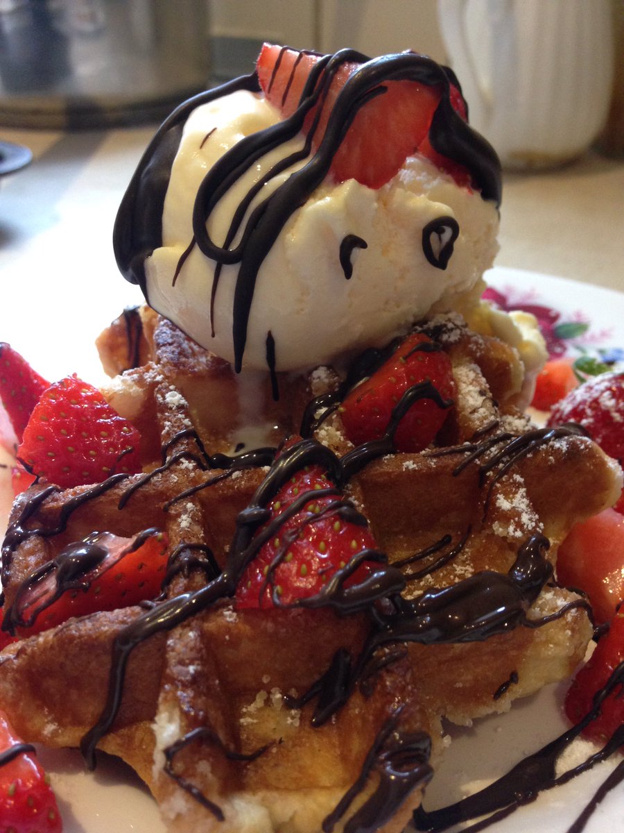 doylystearoom's tweet image. #weekendwaffles strawbs, choccy &amp;amp; ice cream or streaky bacon and maple syrup! Try something new this weekend