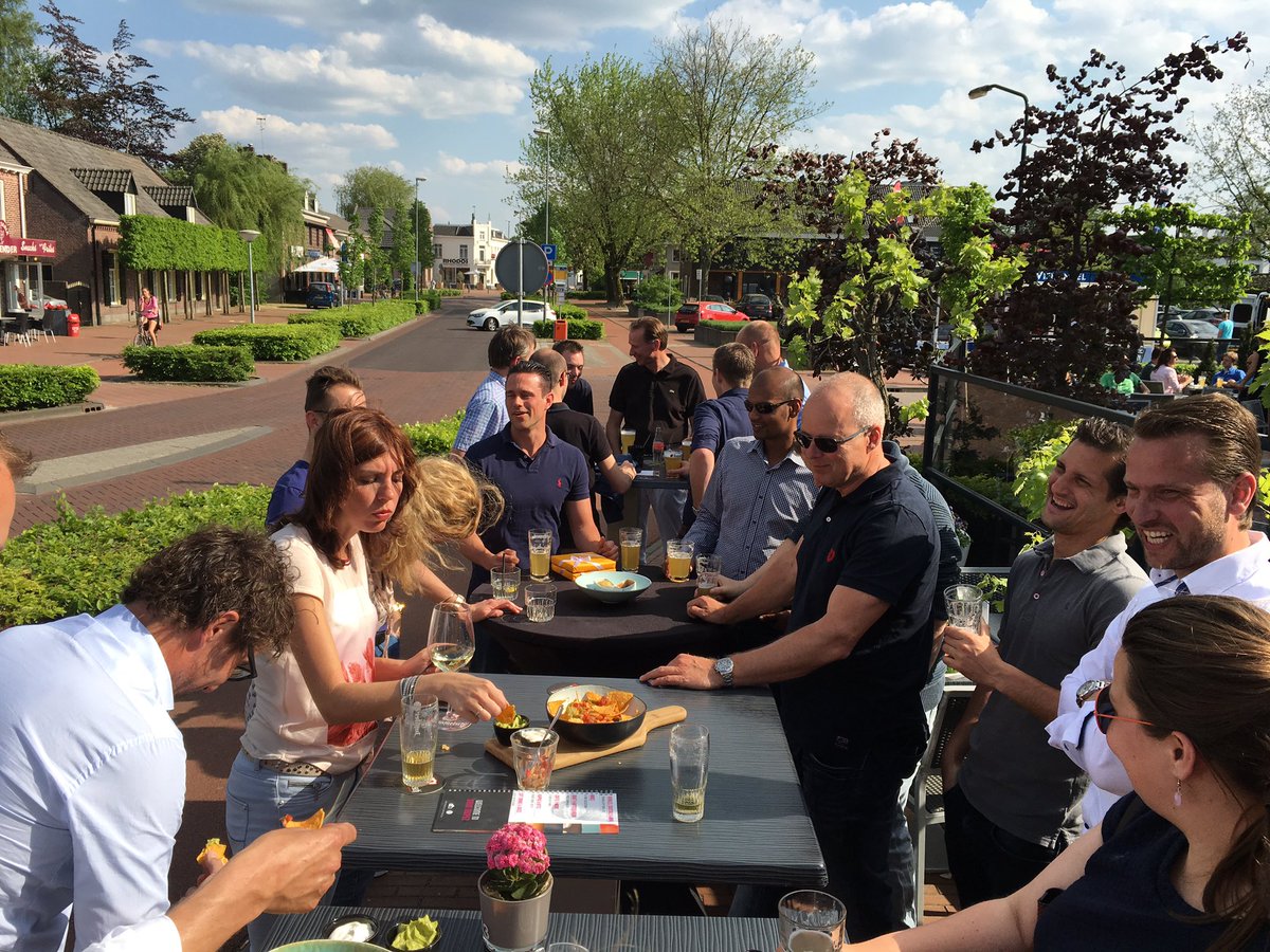 Mayfield_nl's tweet photo. Een heerlijke vrijdagmiddagborrel met de collega's van Mayfield bij Saint Tropez in Veldhoven #Mayfield #vrijmibo https://t.co/GgjpVvhKz8